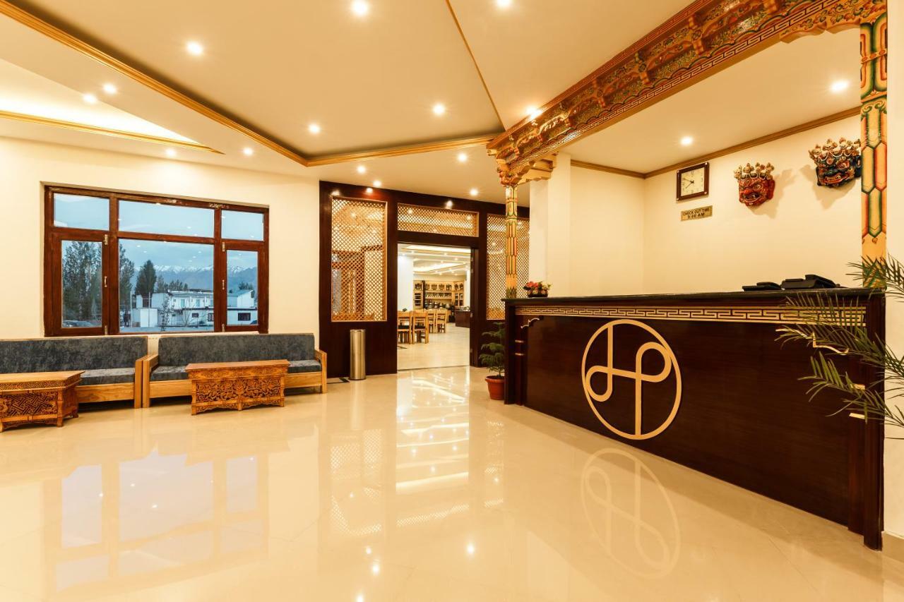 Hotel Leh Plaza Bagian luar foto